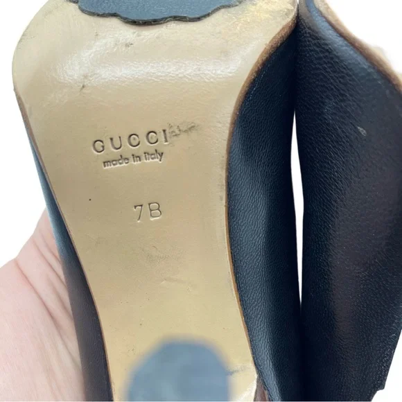 GUCCI BLACK PUMPS w RUCHING & BOW - Picture 7 of 7